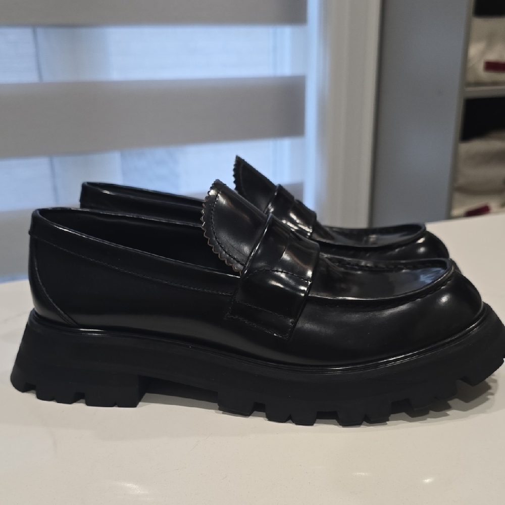 Alexander McQueen Black Loafers - Picture 3 of 4